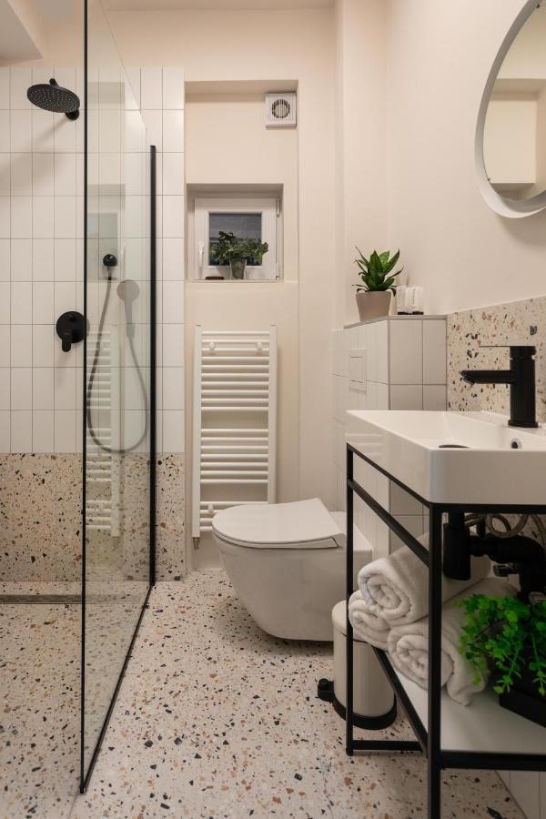 Design 1Bdr Apartment With Balcony ซาเกร็บ ภายนอก รูปภาพ